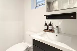 2129 Pine St, Philadelphia, PA 19103 - Photo 4