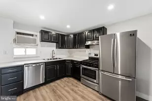 2833 S Sydenham St, Philadelphia, PA 19145 - Photo 10