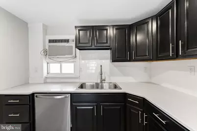 2833 S Sydenham Street, Philadelphia, PA 19145 - Photo 12