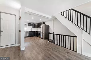 2833 S Sydenham St, Philadelphia, PA 19145 - Photo 8