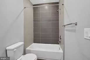 1431 Poplar St, Philadelphia, PA 19130 - Photo 18