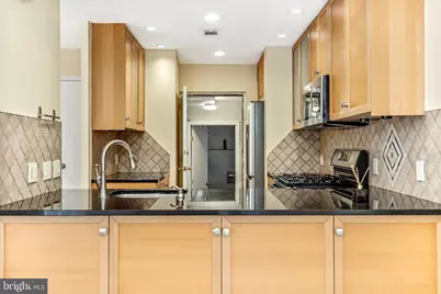 1726 Bainbridge Street #B, Philadelphia, PA 19146 - Photo 12
