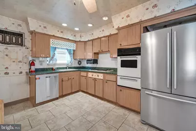 7803 Anita Drive, Philadelphia, PA 19111 - Photo 8