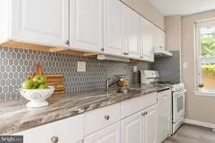 623 Lombard St, Philadelphia, PA 19147 - Photo 8