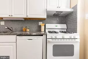 623 Lombard St, Philadelphia, PA 19147 - Photo 10