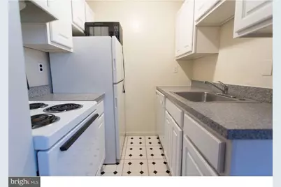 727 Spruce Street #2R, Philadelphia, PA 19106 - Photo 4