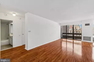 1326 Spruce St, Philadelphia, PA 19107 - Photo 2