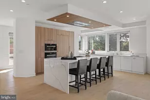 527 Brown St, Philadelphia, PA 19123 - Photo 12