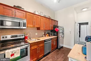 1832 Green St, Philadelphia, PA 19130 - Photo 4
