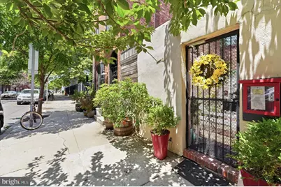 820 S 4th Street #B, Philadelphia, PA 19147 - Photo 1