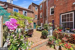 820 S 4th St, Philadelphia, PA 19147 - Photo 1