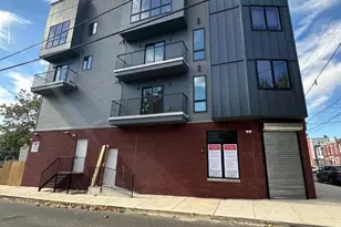 914 W Susquehanna Ave, Philadelphia, PA 19122 - Photo 2