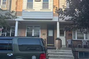 2429 S Lawrence St, Philadelphia, PA 19148 - Photo 1
