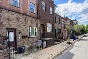 910 Mountain St, Philadelphia, PA 19148 - Photo 10