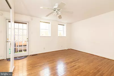 910 Mountain Street #1, Philadelphia, PA 19148 - Photo 6