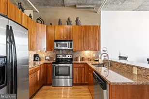 130 N 2nd St, Philadelphia, PA 19106 - Photo 18