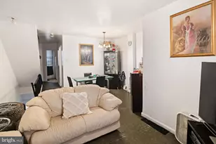 2407 N Marshall St, Philadelphia, PA 19133 - Photo 10