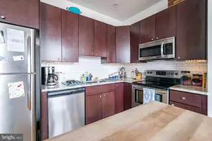 427 Monroe St, Philadelphia, PA 19146 - Photo 2