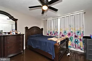 7442 E Walnut Ln, Philadelphia, PA 19138 - Photo 18