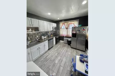7442 E Walnut Lane, Philadelphia, PA 19138 - Photo 4