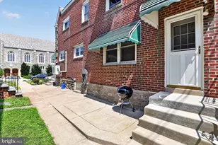 2004 Vista St, Philadelphia, PA 19152 - Photo 4
