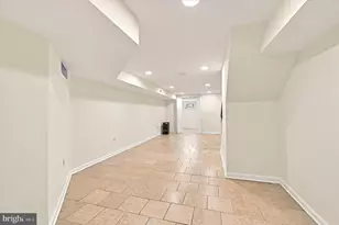 1027 S 50th St, Philadelphia, PA 19143 - Photo 24
