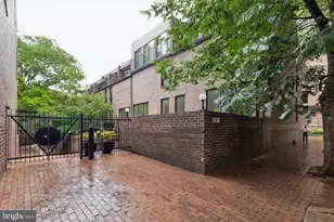 25 St James Ct, Philadelphia, PA 19106 - Photo 4