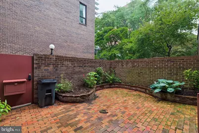 25 Saint James Ct #41, Philadelphia, PA 19106 - Photo 8