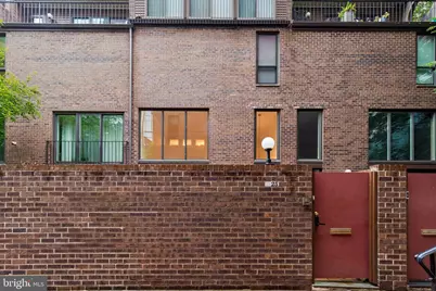 25 Saint James Ct #41, Philadelphia, PA 19106 - Photo 1