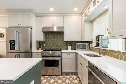 2032 Cherry Street, Philadelphia, PA 19103 - Photo 12