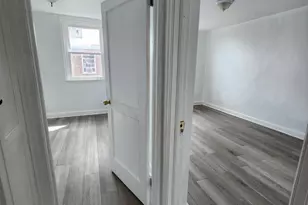1352 Fanshawe St, Philadelphia, PA 19111 - Photo 10