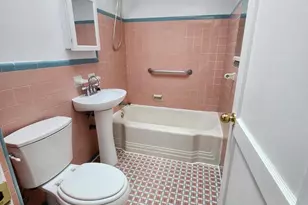 1352 Fanshawe St, Philadelphia, PA 19111 - Photo 6