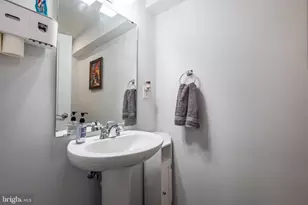 2136 Carpenter St, Philadelphia, PA 19146 - Photo 38