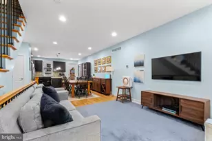 2136 Carpenter St, Philadelphia, PA 19146 - Photo 4