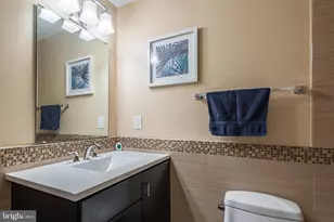 2136 Carpenter St, Philadelphia, PA 19146 - Photo 32