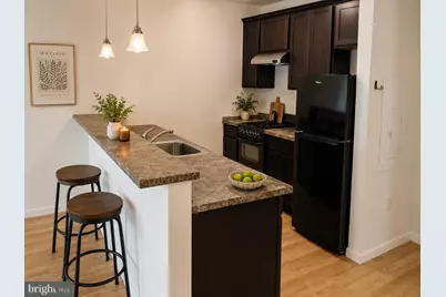 121 S 43rd Street #206, Philadelphia, PA 19104 - Photo 2