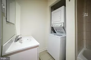1854 N 16th St, Philadelphia, PA 19121 - Photo 4