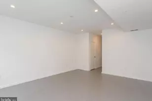 527 W Jefferson St, Philadelphia, PA 19122 - Photo 14