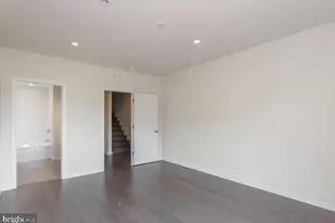 527 W Jefferson St, Philadelphia, PA 19122 - Photo 8