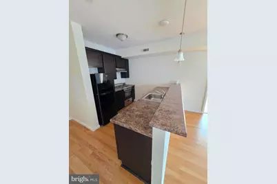 121 S 43rd Street #405, Philadelphia, PA 19104 - Photo 4