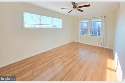 121 S 43rd Street #405, Philadelphia, PA 19104 - Photo 2