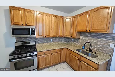 2519 N Lawrence Street, Philadelphia, PA 19133 - Photo 2