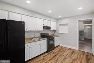 2419 N Marshall St, Philadelphia, PA 19133 - Photo 6