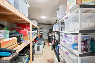 863 E Price St, Philadelphia, PA 19138 - Photo 32