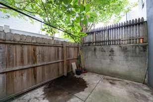 2117 Mountain St, Philadelphia, PA 19145 - Photo 12