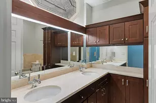 1806 Delancey Pl, Philadelphia, PA 19103 - Photo 30