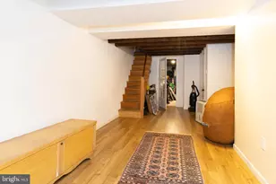 866 N 30th St, Philadelphia, PA 19130 - Photo 16