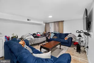 2026 N 8th St, Philadelphia, PA 19122 - Photo 10