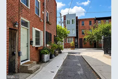 817 S Leithgow Street, Philadelphia, PA 19147 - Photo 2