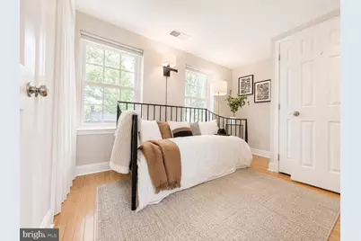 817 S Leithgow Street, Philadelphia, PA 19147 - Photo 24